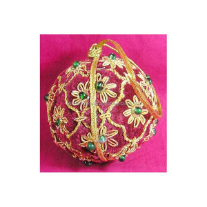 เครื่องประดับตกแต่งคริสต์มาสแบบแขวน ปักมือ - Product Image 1