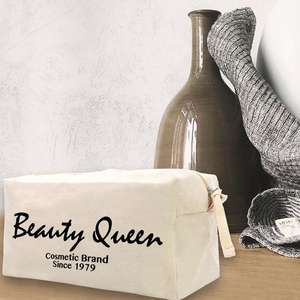 กระเป๋าเครื่องสำอางผ้าใบสไตล์แฟชั่นมีซิปลายปักและพิมพ์โลโก้ตามสั่ง - Product Image 2