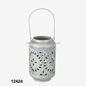 Bougeoir en céramique de Noël pour la décoration de la maison avec modèle en métal recyclé gris lanterne émail pour la décoration de la maison - Product Image 1