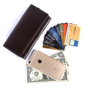 Portefeuille en cuir marron de qualité supérieure avec protection RFID pour femmes, porte-cartes sécurisé pour les voyages et l'usage quotidien, disponible à la vente - Product Image 3