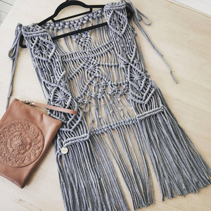 Gilet en macramé gris chiné unique et fait main de haute qualité, mode bohème - Product Image 1