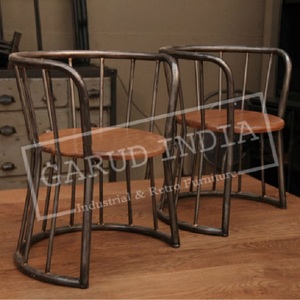 เก้าอี้คาเฟ่แบบเหล็กและไม้ - Product Image 1