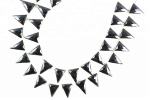 Belle pierre précieuse brillante 1 brin spinelle noire naturelle forme de Triangle à facettes perles de Briolett fabrication de bijoux faits à la main - Product Image 4