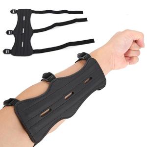 อุปกรณ์ป้องกันสำหรับยิงธนูหนังลายพรางสีดำอุปกรณ์ป้องกันแขนสำหรับยิงธนูและล่าสัตว์ทนทานป้องกันลูกศร - Product Image 1