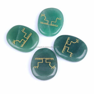 Cristaux de quartz aventurine verte 4 pièces pierres précieuses de guérison semi-précieuses sculptées Feng Shui Chakra Palm Flatback Stones pour la gravure - Product Image 5