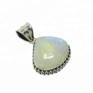 Pendentif en pierre de lune arc-en-ciel en argent sterling 925 dernière conception de bijoux fins avec plaqué or rhodium bel argent et breloques - Product Image 1