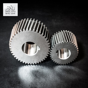 Juego de caja de engranajes helicoidales de acero inoxidable altamente confiable Engranajes cilíndricos eficientes para un reductor efectivo - Product Image 1