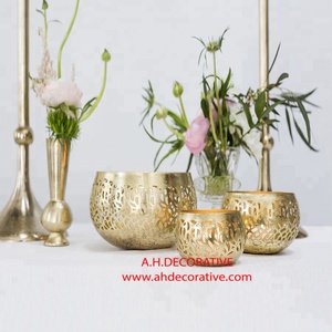 Juego de 3 Portavelas Redondos de Metal Dorado para Velas de Té, Decoración Navideña para el Hogar y el Jardín - Product Image 2