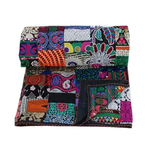 Bán Buôn Thêu Tay Màu Đen Tái Chế Trải Giường, Bohemian Gypsy Cũ Quilt, Độc Đáo Boho Chăn, Vua Kích Thước Handmade Ga Trải Giường.