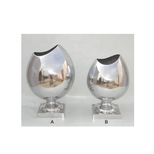 Florero de aluminio y Metal de diseño moderno, florero decorativo de mesa recién llegado de Color plateado disponible en venta al por mayor - Product Image 4