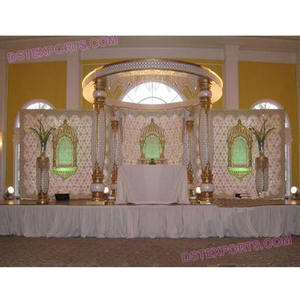 Mandap de mariage en cristal avec panneaux Jhrokhas, Mandap de mariage vintage en cristal pour l'extérieur, Fabricant de Mandaps de mariage indiens NEWYORK - Product Image 1