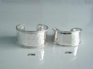 Pulsera de latón liso y martillado chapada en plata Pulseras de joyería de moda de latón Pulseras elegantes Mujeres en precio al por mayor - Product Image 2