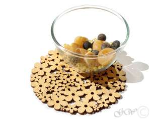 Posavasos de madera cortado con láser redondo ecológico con diseño floral para tazas de té, decoraciones de mesa y alfombrilla/almohadilla de estilo europeo para regalos - Product Image 3