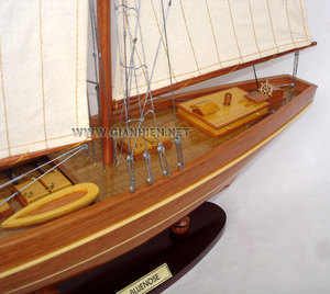 BLUENOSE Cadeau de nouveauté de bateau modèle en bois fabriqué à la main - Product Image 3