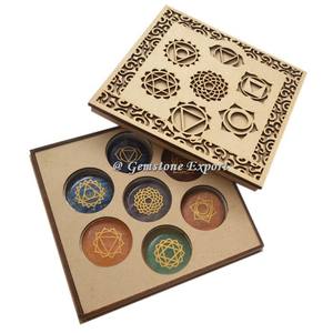 Ensemble de 7 chakras ras, vente en gros, avec boîte de pierres précieuses, exportation en ligne - Product Image 1