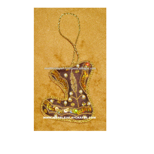 Ornements de Noël brodés à la main en zari - Product Image 1