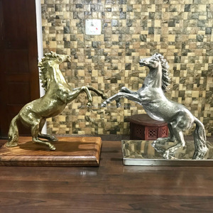 ชุดม้าโลหะตกแต่งสวยงาม 2 ตัว สำหรับของตกแต่งบ้านและสำนักงาน งานฝีมือโลหะ - Product Image 2