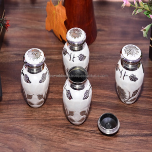 Mini urna de cremación de flores de Brassworld, suministros funerarios de la India - Product Image 3