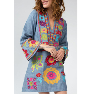 เดรสสั้นสไตล์โบฮีเมียน แขนกระดิ่ง ปักลายโซซานี ปักลายเหรียญ ทรงหลวม คอวีลึก สไตล์โบโฮ เสื้อคลุมผู้หญิง - Product Image 1