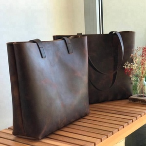 Prêt à être expédié ! Grand sac fourre-tout pour femme en cuir véritable brun foncé, cuir vieilli de qualité supérieure, fait à la main, AV-0017 - Product Image 1