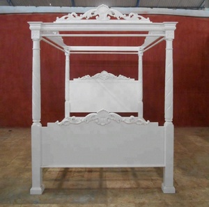 Meubles de lit classiques blancs Victoria, meubles de chambre à coucher en acajou Jepara Indonésie - Product Image 2