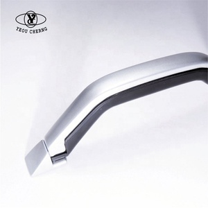 Asa de plástico duradera para equipaje al por mayor, Asa de estuche elegante, tapa plateada con fondo negro, marca YC - Product Image 3