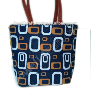 Bolsa de Lona Moderna Lowellcraft con Patrón Geométrico Azul Marino, Naranja y Blanco, Resistente para Uso Diario JBB02176 - Product Image 1
