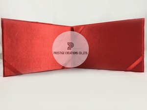 กล่องใส่เครื่องประดับผ้าไหมปักลายอักษรย่อแบบพรีเมียมของไทย - Product Image 5