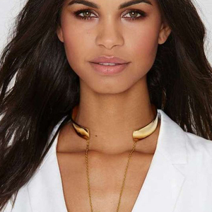 Collier délicat et minimaliste en or pour femmes, bijou plaqué or - Product Image 1