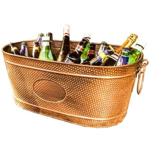 Cubeta de Metal Grande Galvanizada en Cobre Antiguo para Bebidas, Cubitera Curva con Soporte, Accesorios de Bar para Año Nuevo - Product Image 1