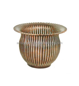 Mesa decorativa perforada dorada, tazón de fruta con acabado antiguo - Product Image 4