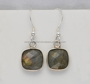 Pendientes de bisel de piedras preciosas de labradorita. Joyería de piedra natural de moda de Plata de Ley 925. - Product Image 1