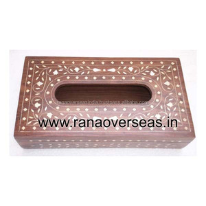 Organisateur de mouchoirs en bois de forme rectangulaire écologique élégant avec incrustation blanche décorative et technique polie - Product Image 3