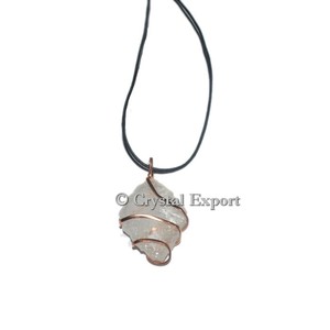 จี้คริสตัลรูปทรงธรรมชาติ - Product Image 1