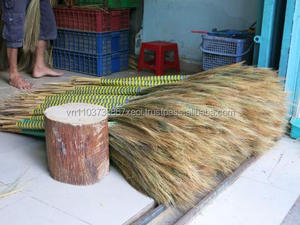 Escoba de césped, material sin procesar, a la venta en 2020 - Product Image 5