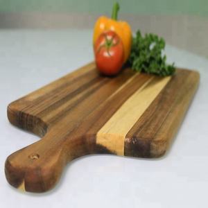 Tabla de cortar de madera de acacia ecológica con mango, diseño de grano de extremo cuadrado, tabla de cortar para servir Pizza de estilo natural - Product Image 1