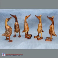 Décoration d'intérieur en forme d'animaux sculptés en racine de bambou