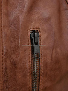 Chaqueta Bomber de Cuero Vacuno Marrón Claro de Alta Calidad para Hombre, para Otoño e Invierno - Product Image 4