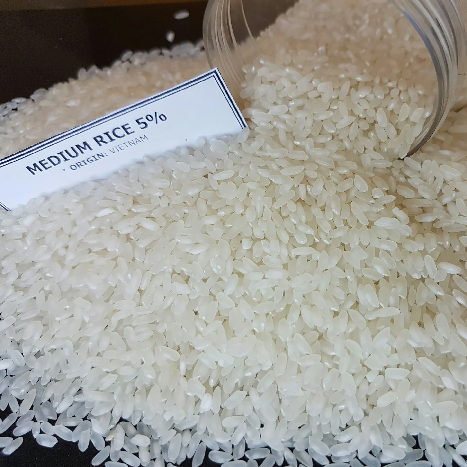 VIETNAM MEDIUM/ CAMOLINO RICE 5% BROKEN HIGHEST QUALITY WITH BEST PRICE - Whatsapp +84765149122