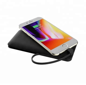 Cargador Portátil Nuevo de 10000mAh con Carga Rápida, Enchufe AC y 3 Cables Integrados UUTEK RSQ3-A - Product Image 3