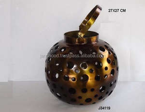 โคมไฟโลหะทองเหลืองโบราณทรงกลมพร้อมรูปแบบการตัดด้วยมือของตกแต่งคริสต์มาสบ้าน - Product Image 2