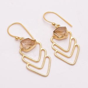 Bonitos pendientes de latón de Calcedonia azul con forma elegante, joyería chapada en oro indio hecha a mano para fiestas, bodas y regalos - Product Image 1