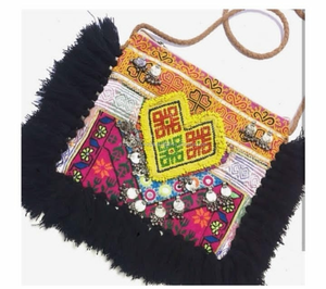 Bolso de Mano Bohemio de Lujo Hecho a Mano en India con Bordado Vintage y Borlas, Bolso de Hombro de Algodón Banjara para Mujer, Personalizado para la Noche o Compras - Product Image 1