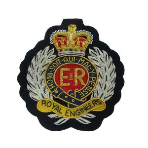 Écusson Royal de Blazer en fil d'or, badge brodé personnalisé à la main, badges tactiques OEM - Product Image 2