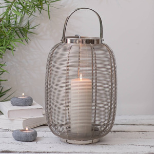 Lanterne en fil métallique avec bougeoir Lanterne décorative élégante pour décoration moderne de la maison ou de l'extérieur Éclairage élégant Accent - Product Image 1