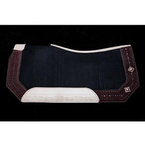 Selle de cheval western, coussin de selle de haute qualité, coussin en feutre pour cheval, patchs en cuir sculptés, conchos en cristal, couleurs assorties de feutre et de daim - Product Image 1