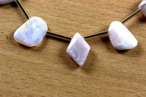 Pierre précieuse brute naturelle de haute qualité, opale australienne polie à la main, fabrication de beaux bijoux, perles de pierre brute - Product Image 3