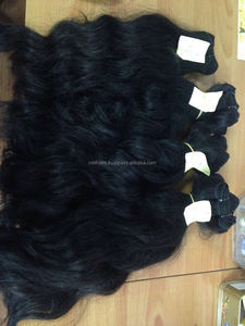 Usine brut échantillon gratuit naturel ondulé Vietnam Remy vierge Extensions de cheveux humains Machine Double trame tissage toutes les couleurs adaptées - Product Image 2