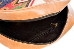 Mochila de piel auténtica 100% al por mayor, cierre de cremallera, piel auténtica suave, forro de algodón, característica antirrobo Unisex, diseño de letras - Product Image 6