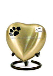 Urne funéraire pour animaux de compagnie en forme de cœur avec support, style américain, en métal - Product Image 4